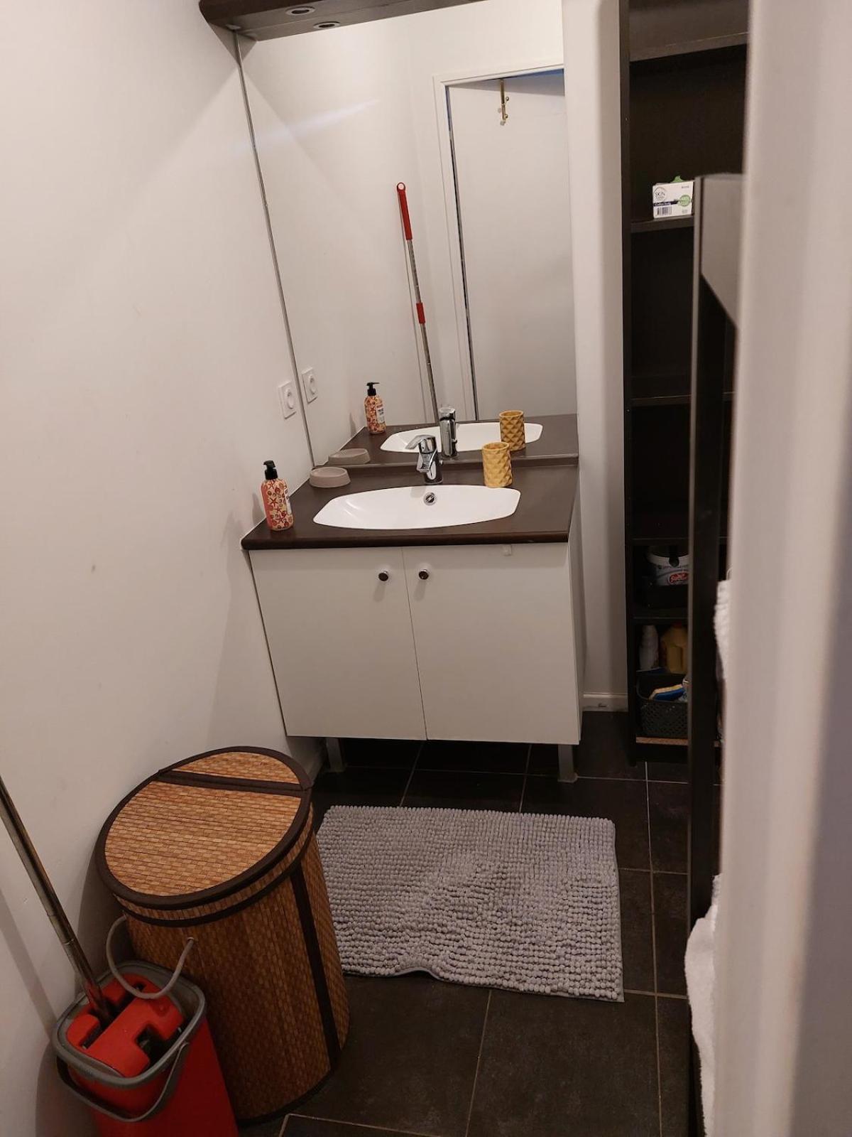 Appartamento Apparemment cosy avec parking extérieur gratuit Aulnay-sous-Bois Esterno foto